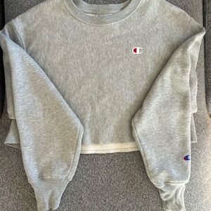 Champion Women's Light Gray Crew Neck Sweater